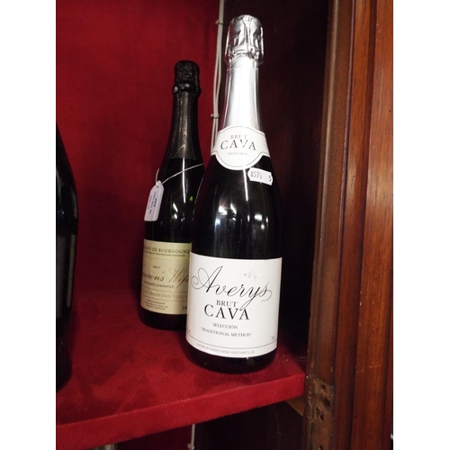 254 - A bottle of Cremant De Bourgogne Vignerons Wife and a bottle of Averys Brut Cava