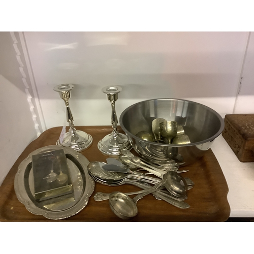 352 - A mixed selection of silver-plated items to include bowl, cutlery, tray, candlestick etc