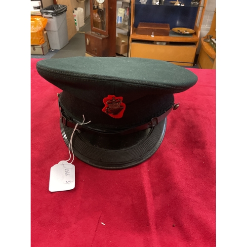 100 - A Royal Ulster Constabulary officers hat