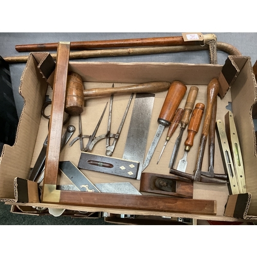 269 - A selection of seventeen vintage carpentry tools etc