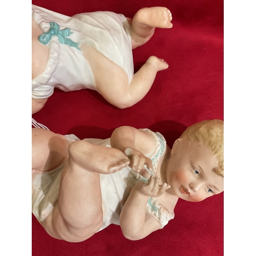 2 - Two vintage porcelain piano babies, one A/F