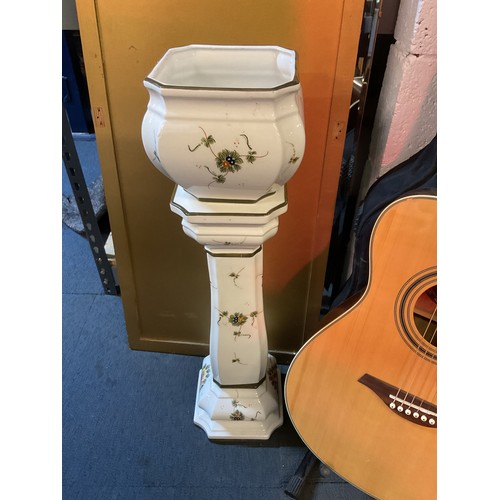 420 - A Capodimonte jardiniere stand having floral decoration 28 1/2