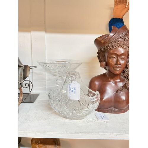 456 - A crystal glass basket and a bon bon dish