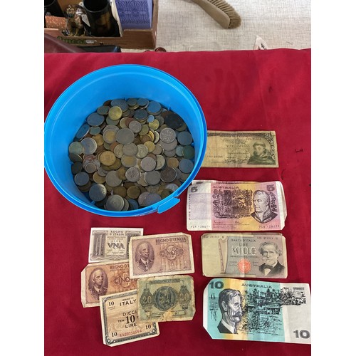 176 - A selection of European and USA coinage