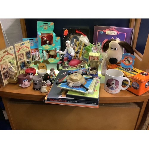 91 - A collection of Wallace and Gromit toys and accessories, as per list