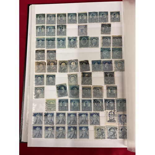 117 - An album of USA stamps to include Franklin one cent, two cent, Oliver Wendell Holme, Kennedy, Roosev... 