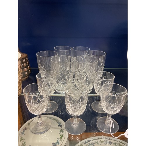45 - A mixed selection of crystal glasses to include tumblers and sherry glasses