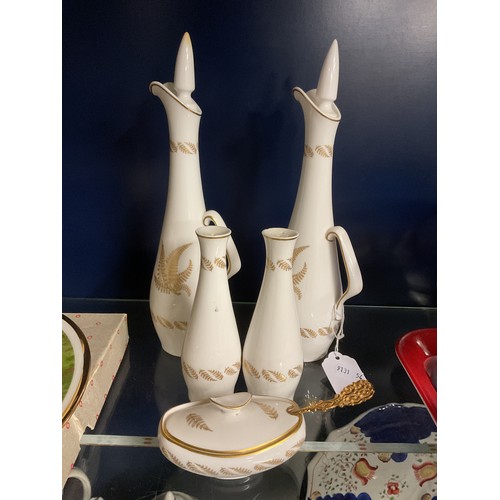 91 - A Spode cruet set