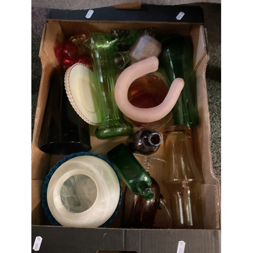 299 - A selection of mixed glass ware to include vases, bowls, bottles