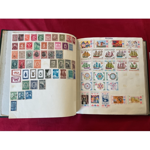 293 - An album of assorted stamps of the World to include Bulgaria, Canada, Cuba, Cyprus, France etc