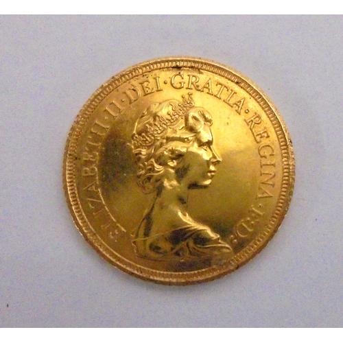 214 - 1982 Elizabeth II Sovereign