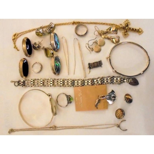 417 - Silver & White Metal Jewellery incl. earrings with abalone shell, gilt pendant, bracelets, bangles, ... 