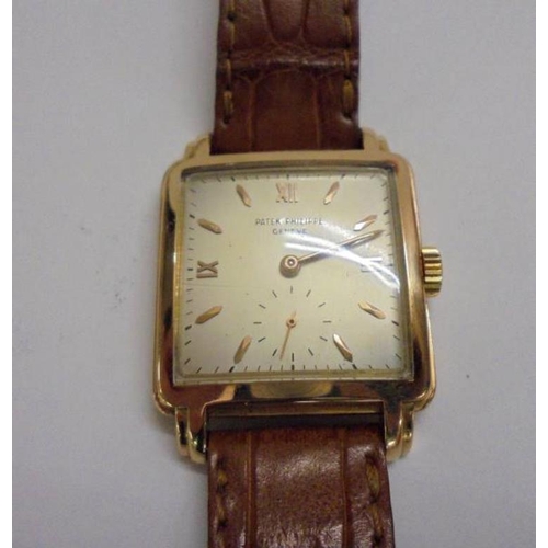 261 - 18ct Gold Patek Philipe Gents Wristwatch, square dial with baton markers, secondary seconds hand, go... 