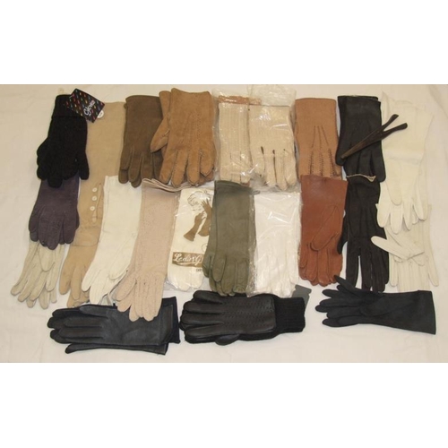 521 - Ladies Vintage & Other Gloves incl. leather, kid, suede, evening, driving etc., glove stretcher & Pa... 