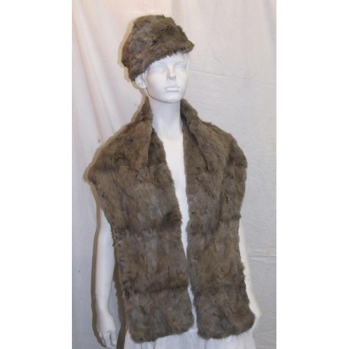 532 - Fur Clothing incl. Grey Coney Fur Stole with matching hat, 2 Grey Coney Fur Hats, 1 labelled Gales o... 