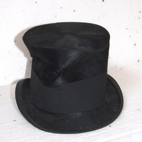 550 - Collapsible Top Hat labelled T Dunn & Co. Piccadilly Circus, Top Hat labelled HM Stanley 22 East Che... 