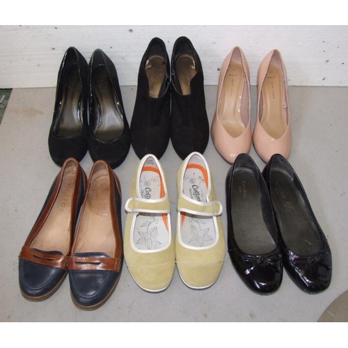 618 - Ladies Shoes incl. Cotton Traders, New Look, Footglove & Office, Ravel pink leather handbag, 2 wide ... 