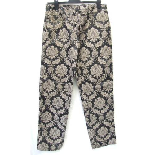 529 - Ladies Clothing: pair black/beige jacquard trousers, Mondi black/yellow trousers, Aquascutum skirt, ... 