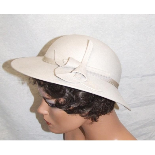 548 - Ladies Vintage Hats incl. Marida Made In England, Mitzi Lorenz London, R.B Hat, Kangol etc. & 3 Hat ... 