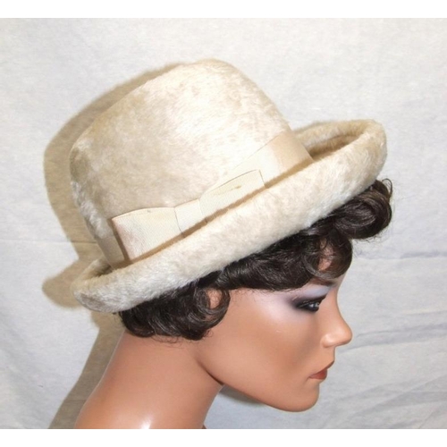 548 - Ladies Vintage Hats incl. Marida Made In England, Mitzi Lorenz London, R.B Hat, Kangol etc. & 3 Hat ... 