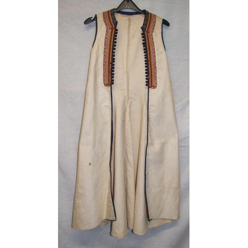 554 - 2 Childrens Vintage Middle Eastern/Asian Padded Kaftan Coats & Sleeveless Cream Calico Kaftan (3)