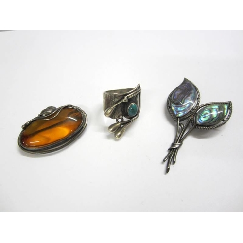 457 - Amber Style Silver Oval Brooch, Ring Set Turquoise & Abalone Shell Leaf Brooch (3)