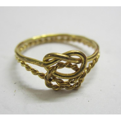 493 - 9ct. Gold Knot Ring, size J 1/2