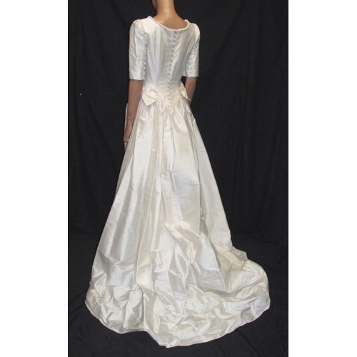 Catherine Rayner Cream Shantung 100 Silk Wedding Dress with