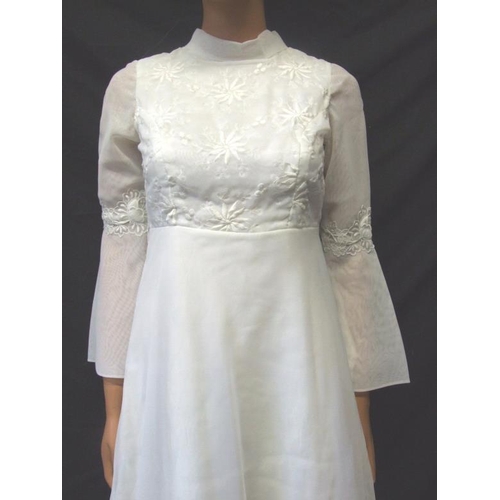 412 - 1970s Wedding Dress with embroidered detail & pelon lined skirt, approx. size 8/10, in original box ... 