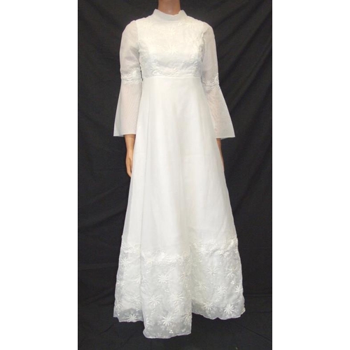 412 - 1970s Wedding Dress with embroidered detail & pelon lined skirt, approx. size 8/10, in original box ... 