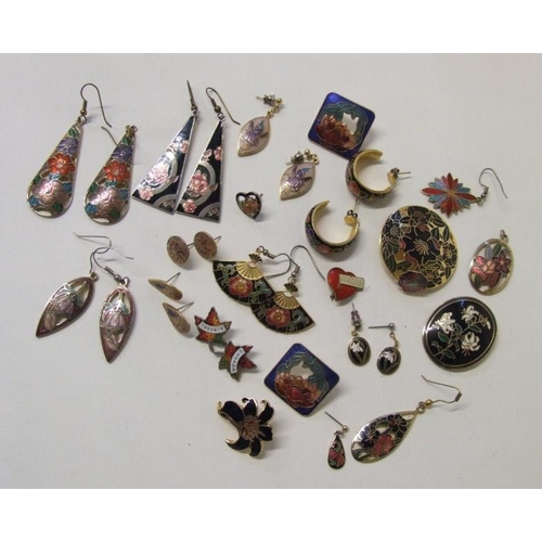 517 - Gold Plated Enamelled Jewellery Brooches & Earrings mainly with black ground