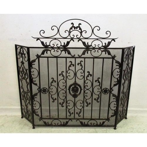 16A - Decorative Wrought Metal Spark Guard with scrolls & leaf design, 2 folding wings