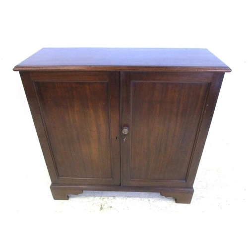 87 - C19th Late Georgian/Early Victorian Mahogany 2 Drawer Chiffonier on bracket supports, thumbnail moul... 