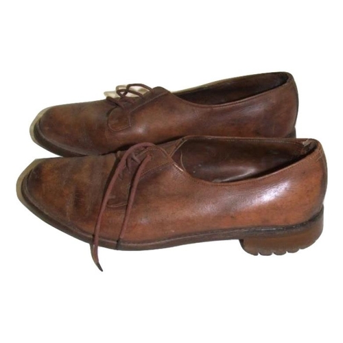 453 - Pair Ladies Vintage Brown Leather Itshide Commando Sole Shoes, approx. size 6