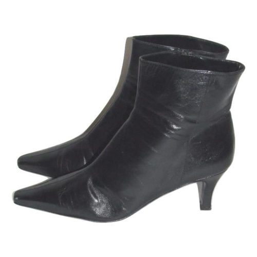 433 - Pair Ladies Jasper Conran Black Leather Ankle Boots, size 42