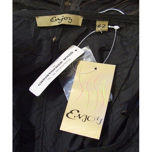 410 - Enjoy by Christopher Wren Ladies Skirt & Matching Jumper as new with original tags, labelled size 44... 