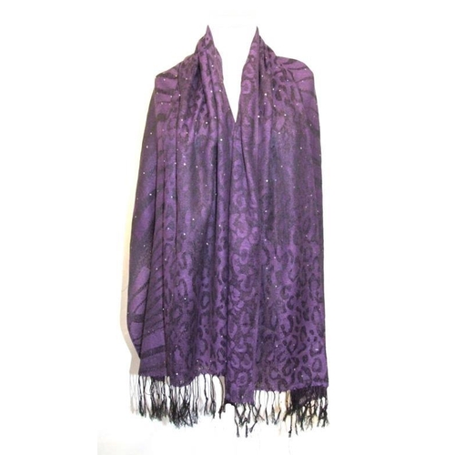 443 - Ladies Scarves & Shawls (22)