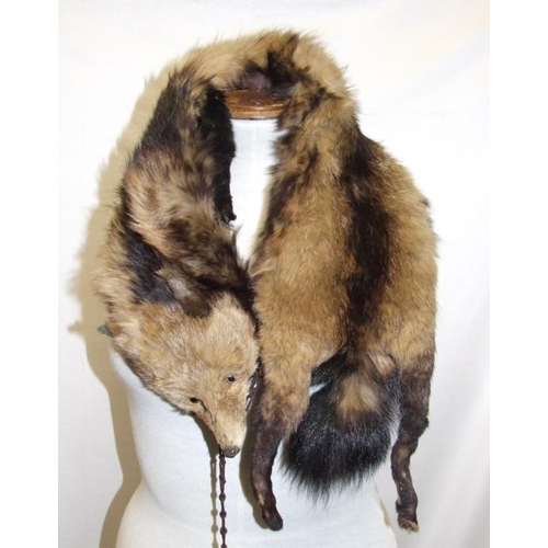 572 - Vintage Fur Stoles: cross fox, mink & red fox (5)