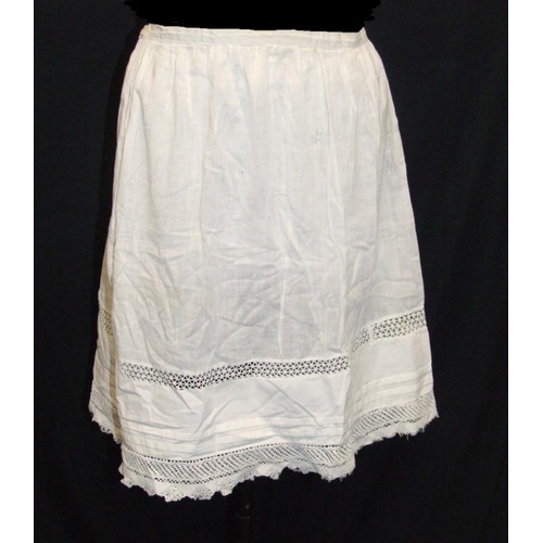 590 - Ladies Vintage Underwear incl. petticoats & bloomers & Crocheted Cotton Collar