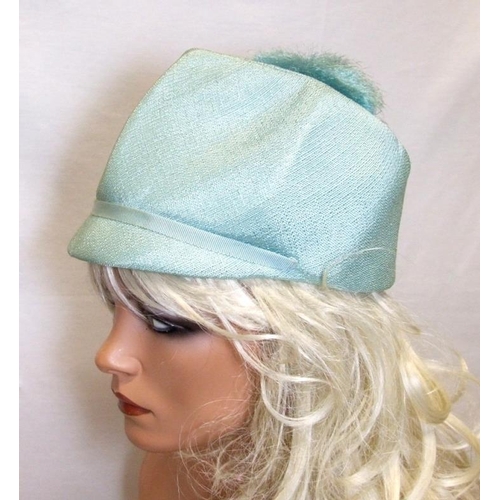 626 - 8 Ladies Vintage Hats