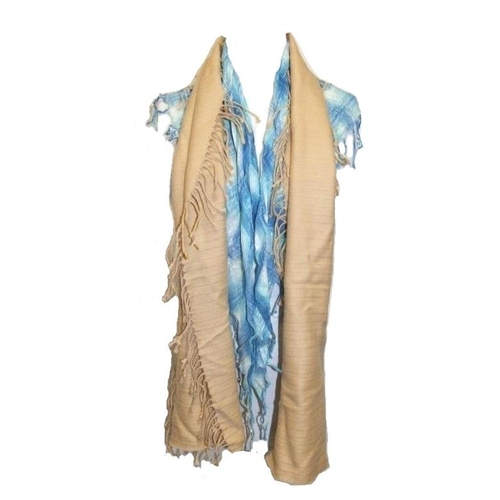 698 - 14 Scarves & Shawls