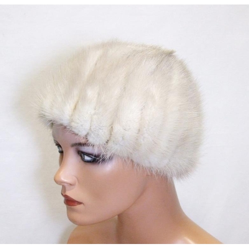 719 - Vintage Kates Boutique Canada Real Fur Hat, Mink Headband?, 2 Faux Fur Collars, small pieces of fur ... 