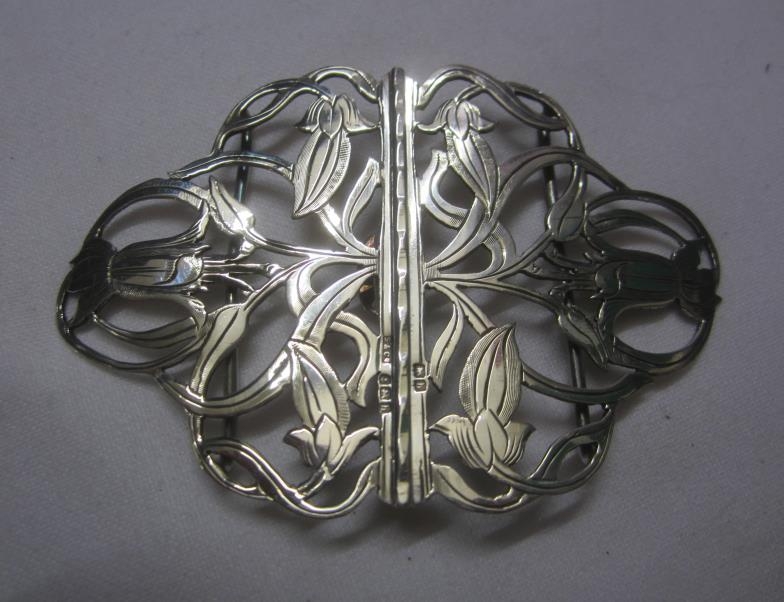 Silver Nurses Buckle decorated with flowers & trailing leaves, fully