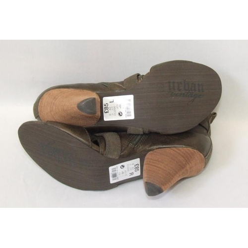 442 - Pair Ladies Next As New Khaki Sandals with labels showing original price of £85, size 8