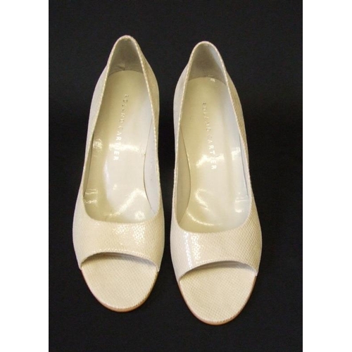 459 - Pair Ladies As New Roland Cartier Cream Leather Shoes size 41