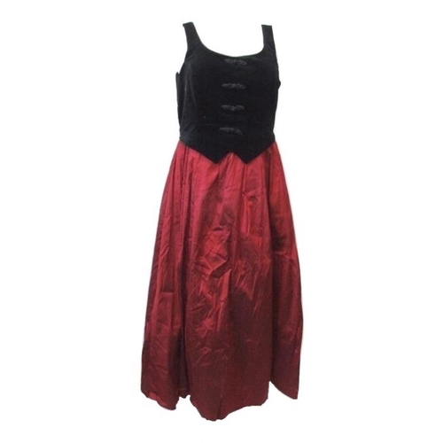 460 - Ladies Vintage Debut Ball/Prom Dress with black velvet bodice & dark red shantung silk skirt, net tr... 