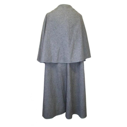 472 - Ladies Weinberg Paris Grey Cape Coat