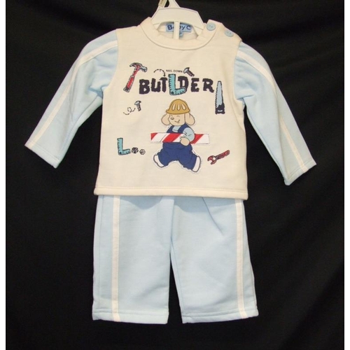 550 - As New Boys Clothing Age 6 - 9mths & 6 - 12mths: Trendee T-shirt & shorts set, Baby C dungaree set, ... 