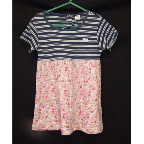 599 - As New Girls Clothing Age 3/4 Years: Isabelle Rose pink dress, Sparkle & Shimmer heart top & legging... 