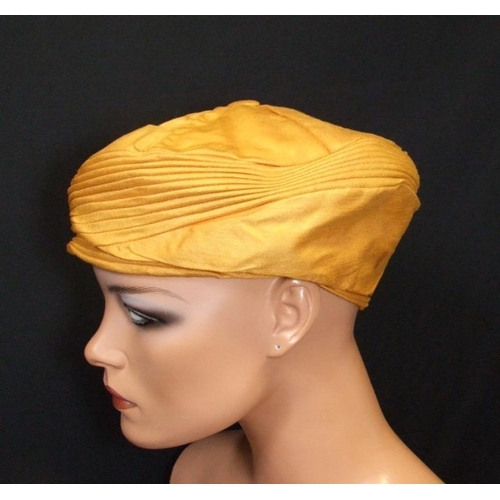 596 - Ladies Vintage Hats incl. Ricemans, Edward Mann, Bloody Foreland crocheted beret etc. (9)